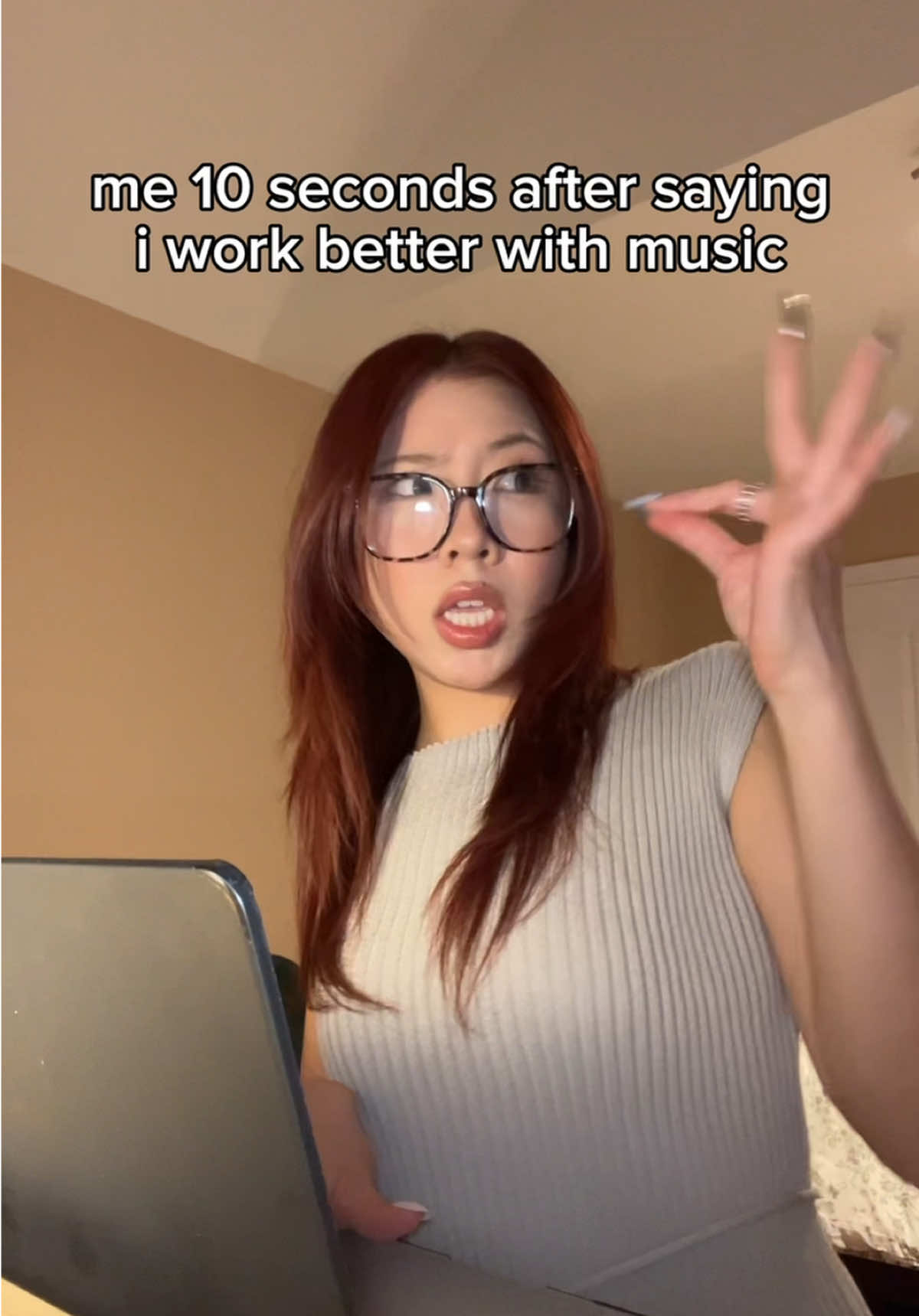 @thevivivibes