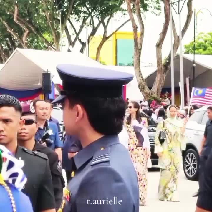 @t
