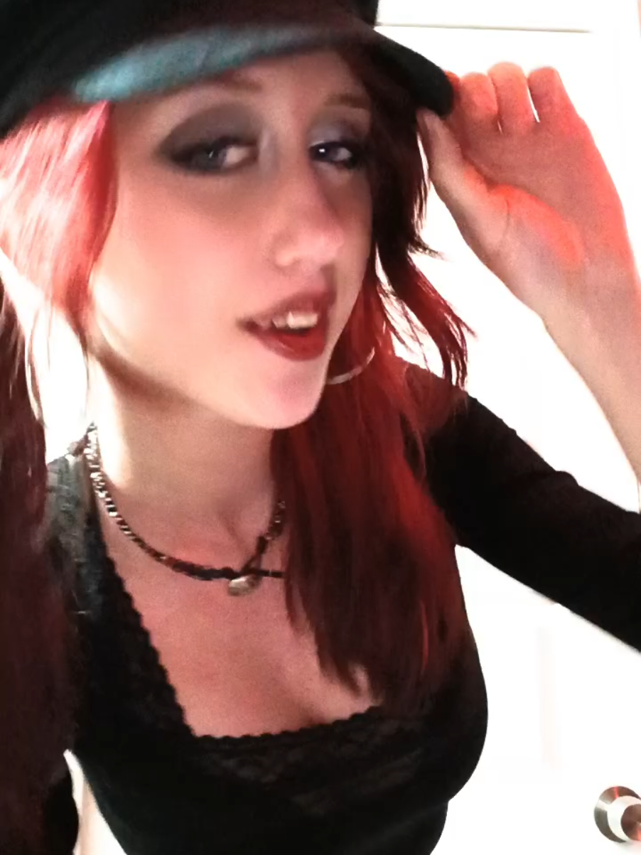 @Buggabae🧟&zwj;♀️