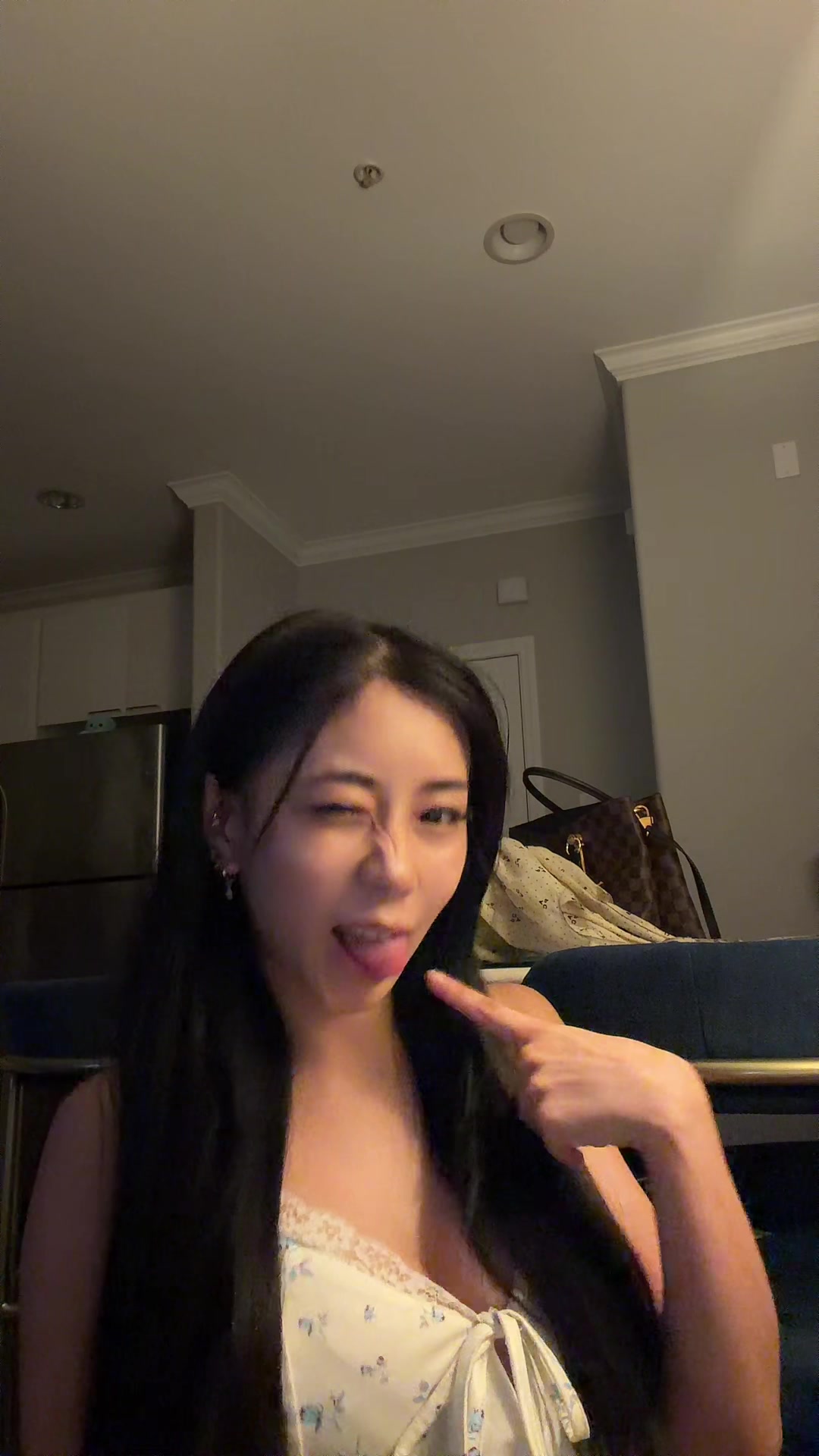 @Rach3l