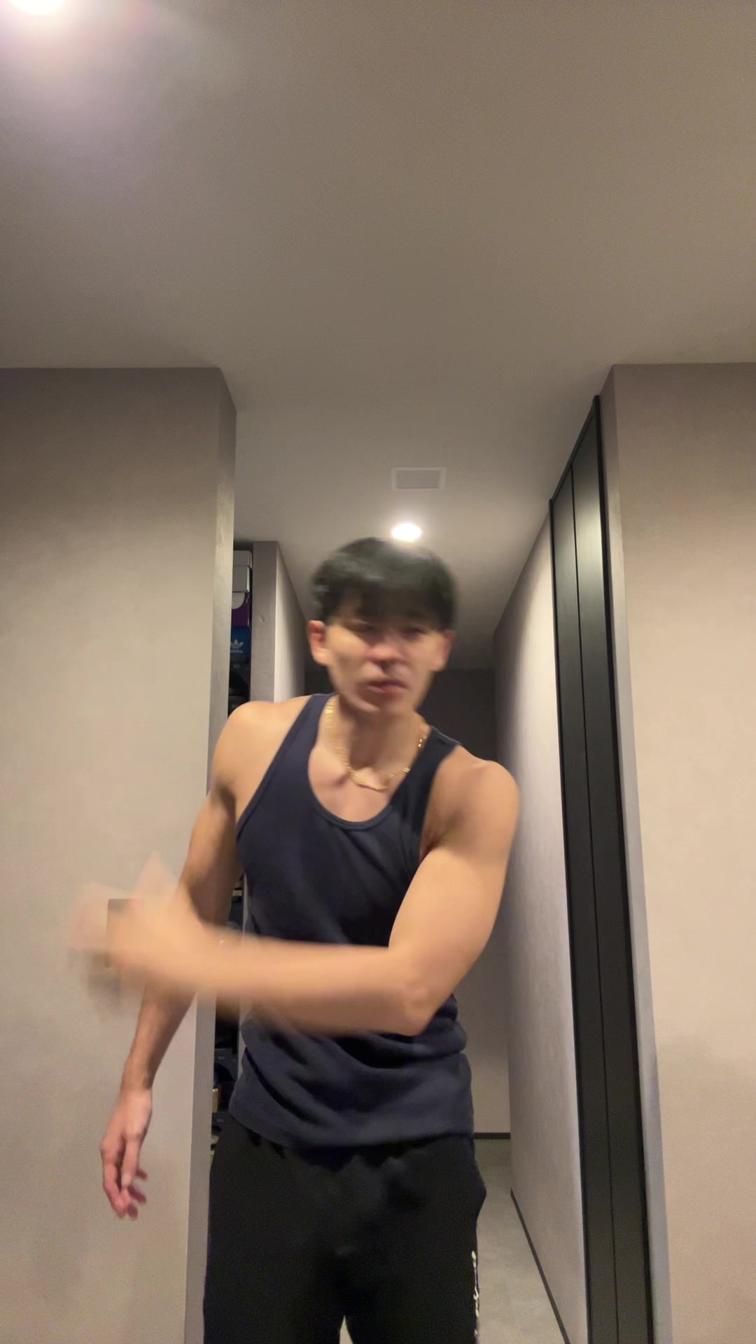 @RJ