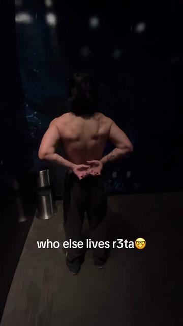 @✯