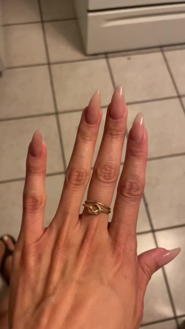 @𝒱𝒶𝓃𝑒𝓈𝓈𝒶 𝑀𝑒𝓃𝒹𝑜𝓏𝒶✨