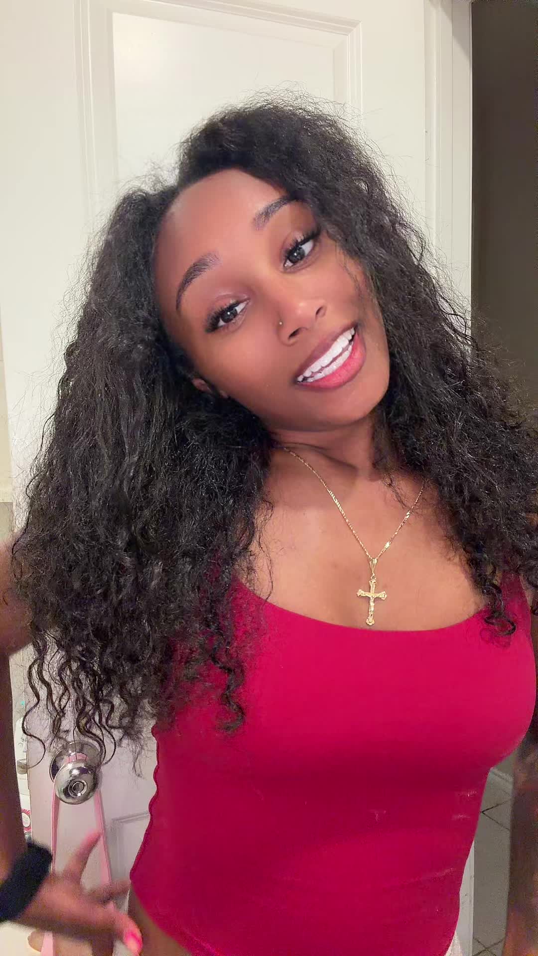 @kaylaoubre