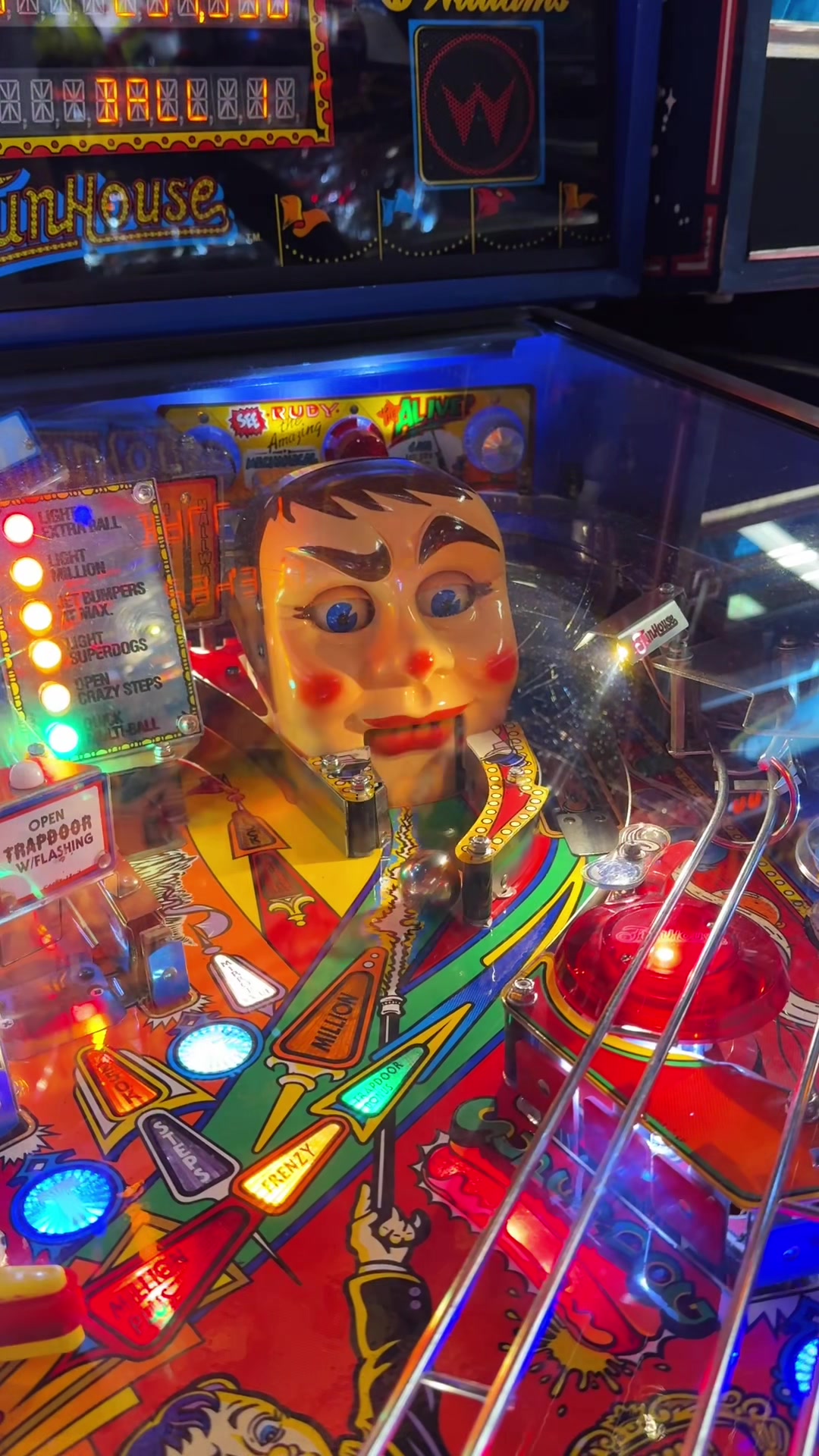 @Mel Plays Pinball