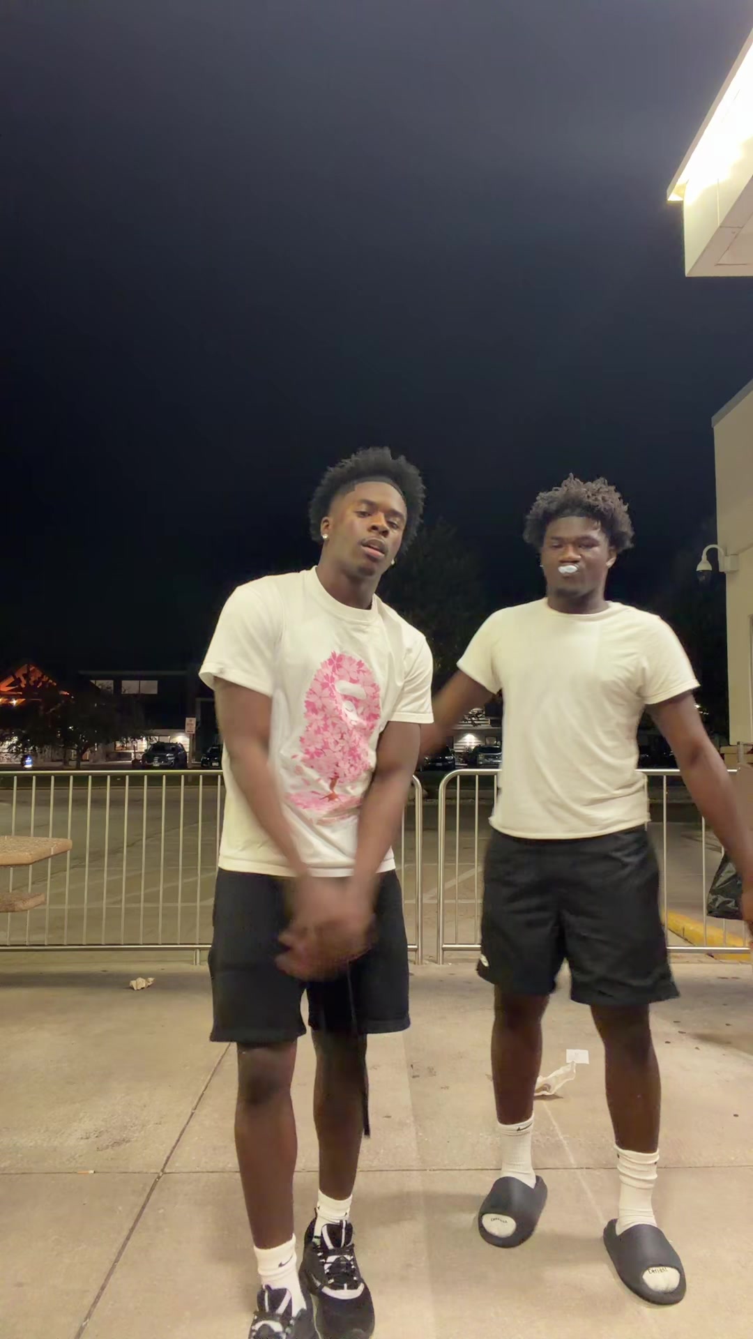 @yn