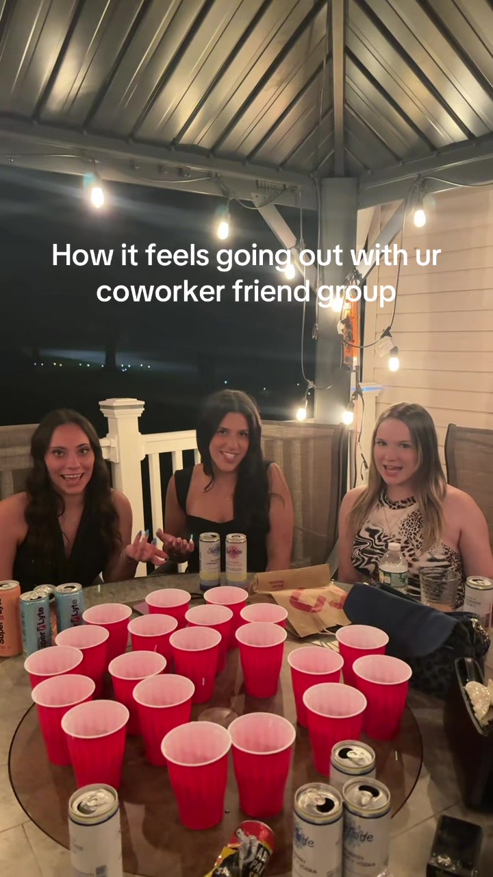 @bellacatania