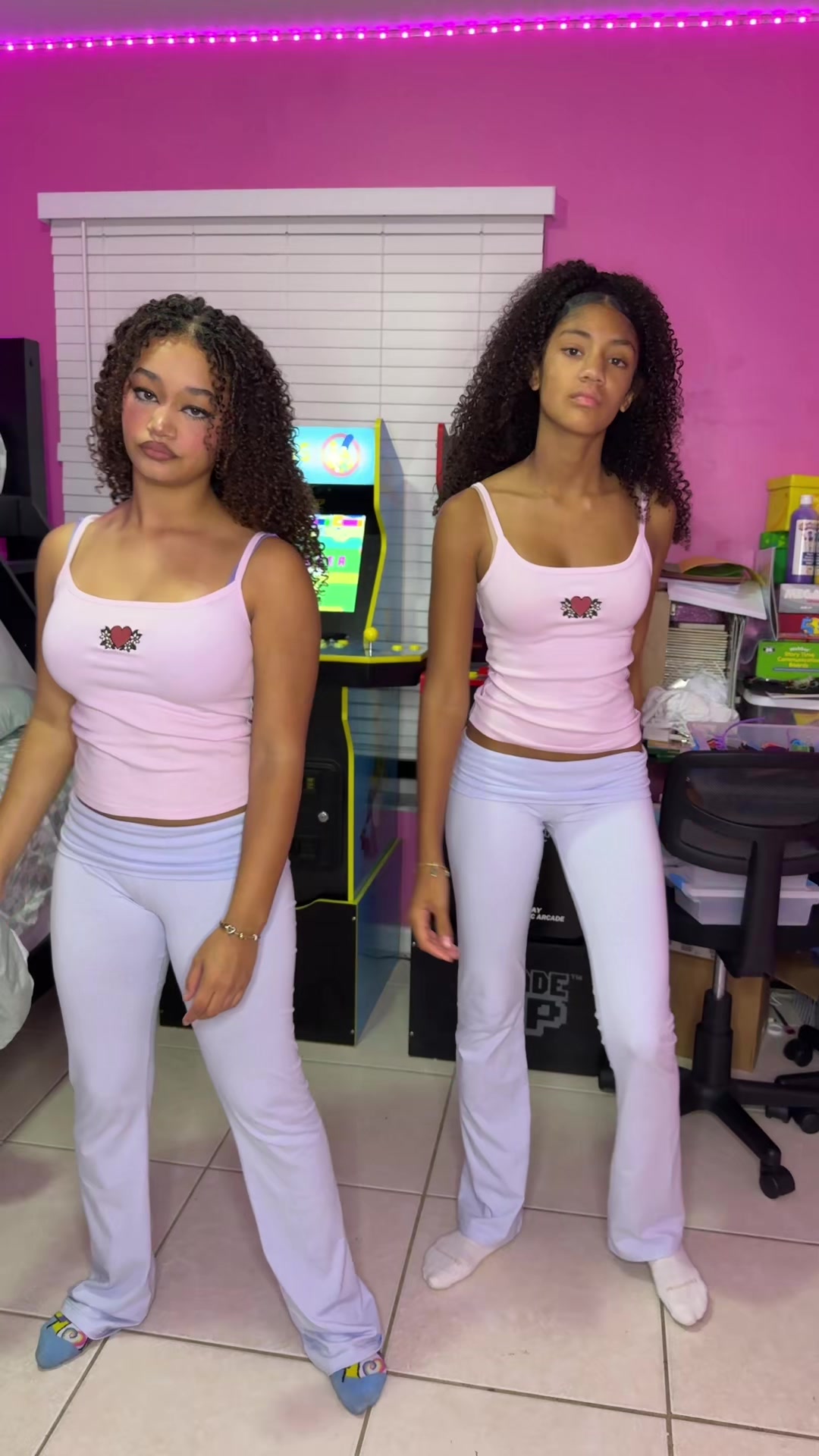 @DemDaddysGirls4