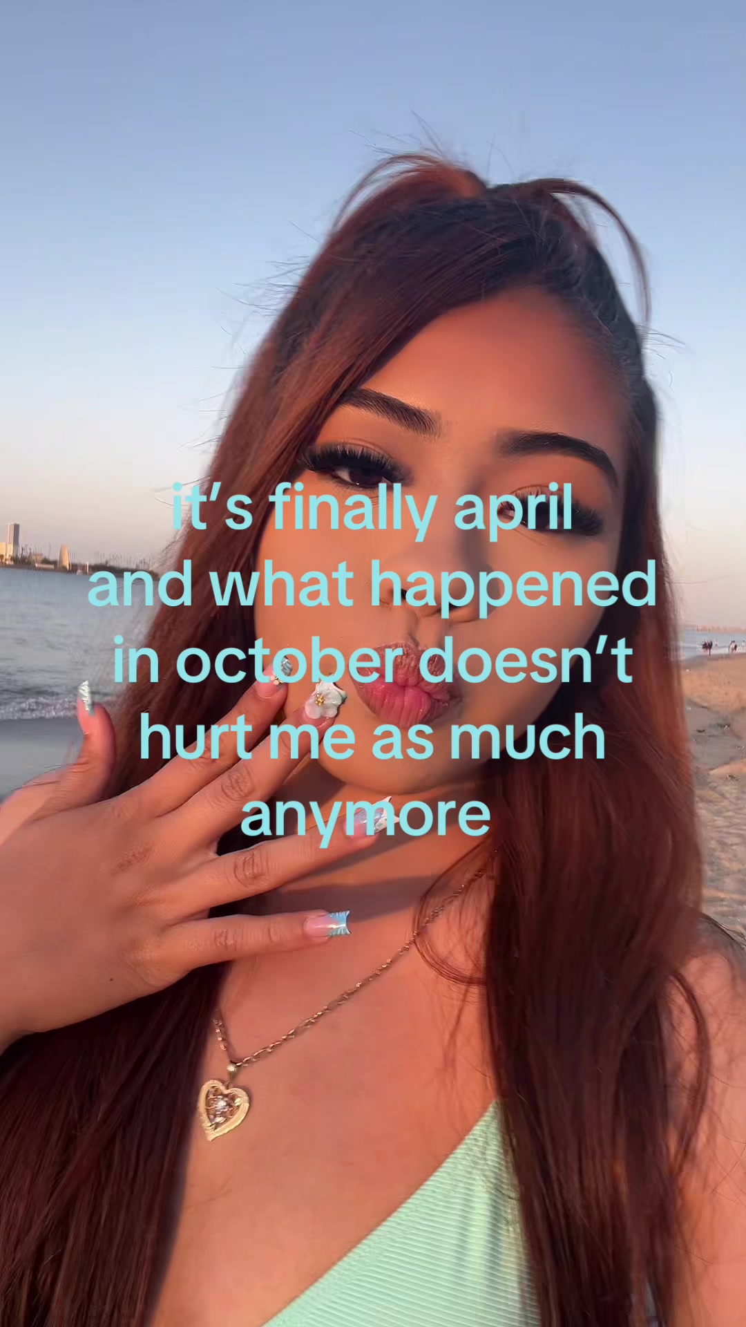 @⃟