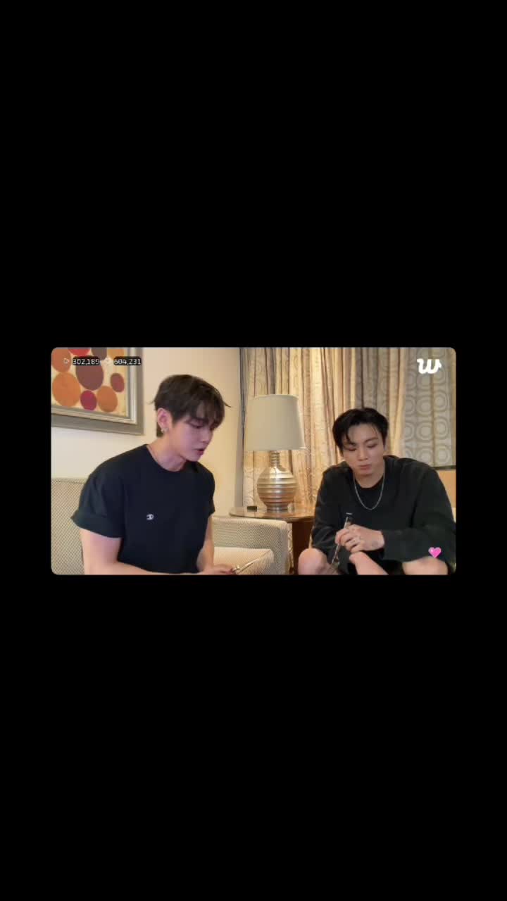 @XyoojBe⁷ ⟭⟬ 💜 ⟬⟭