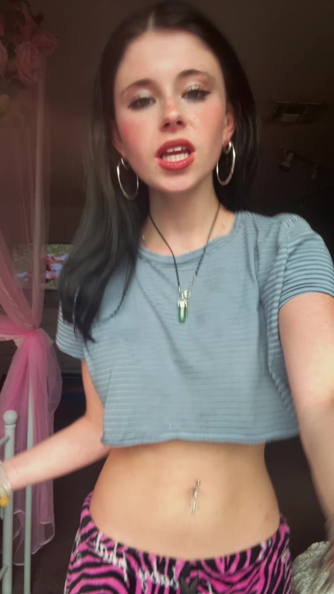 @tay ⟢