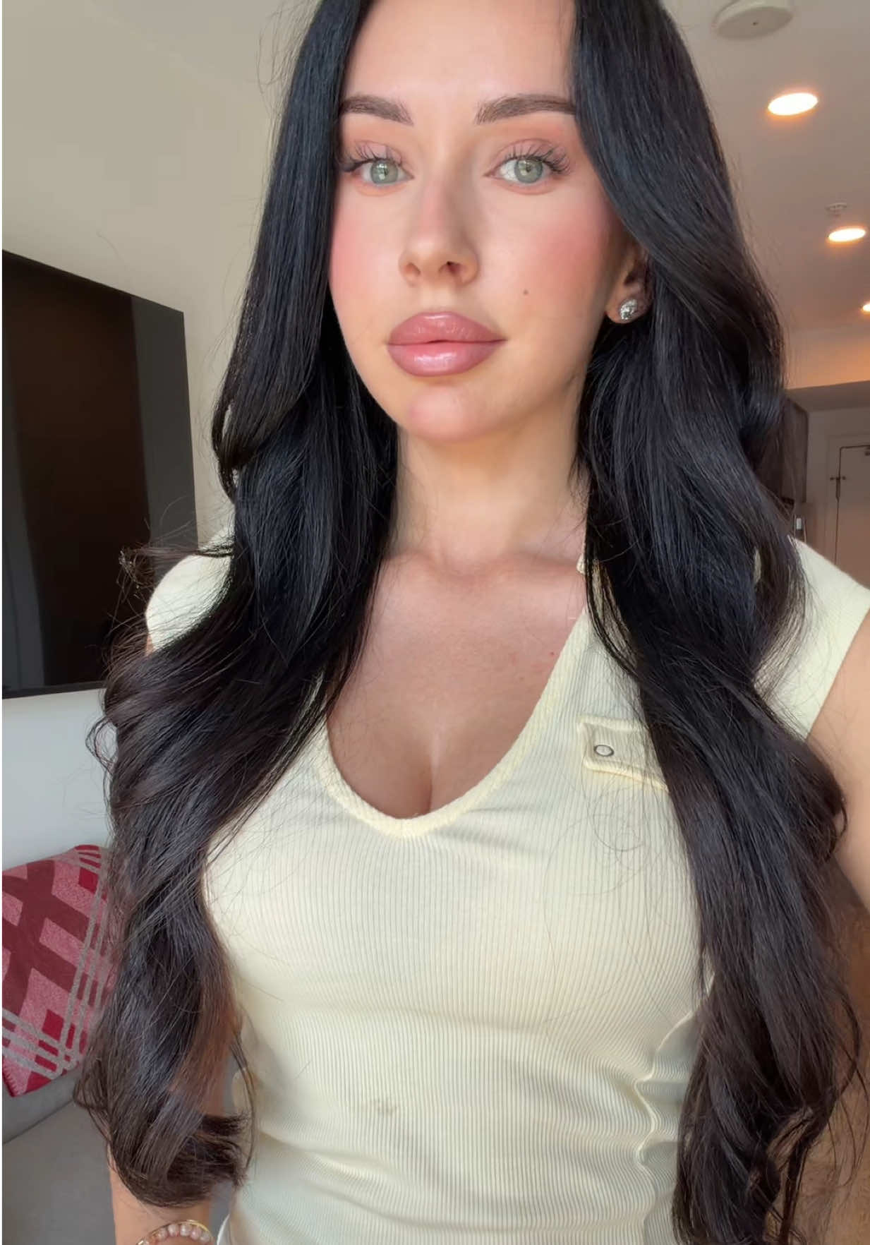 @missklau13