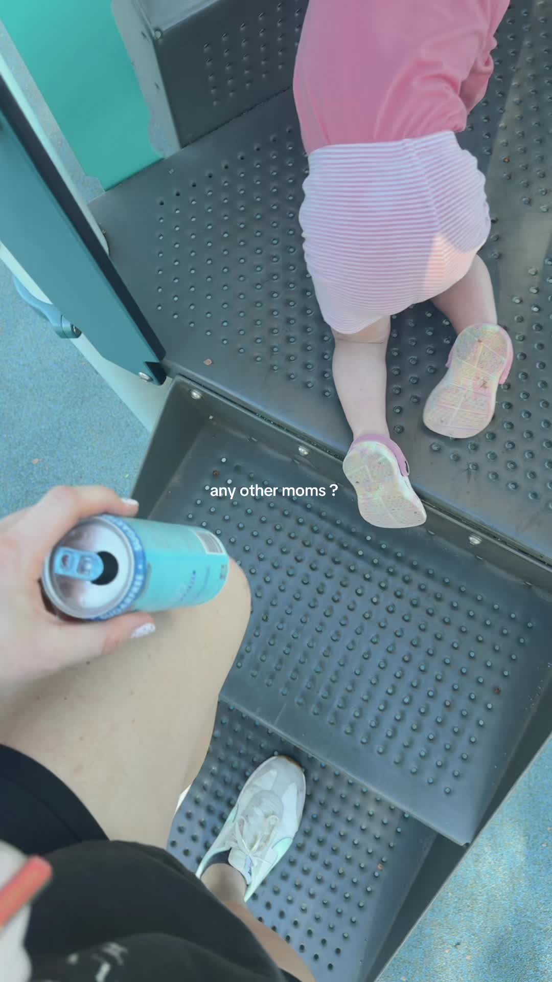 @Alyssa Golden | working mama