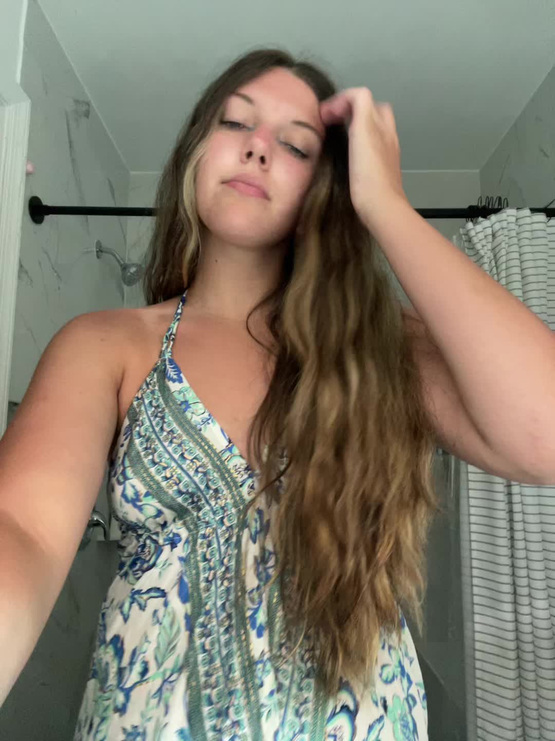 @chlo 🦦
