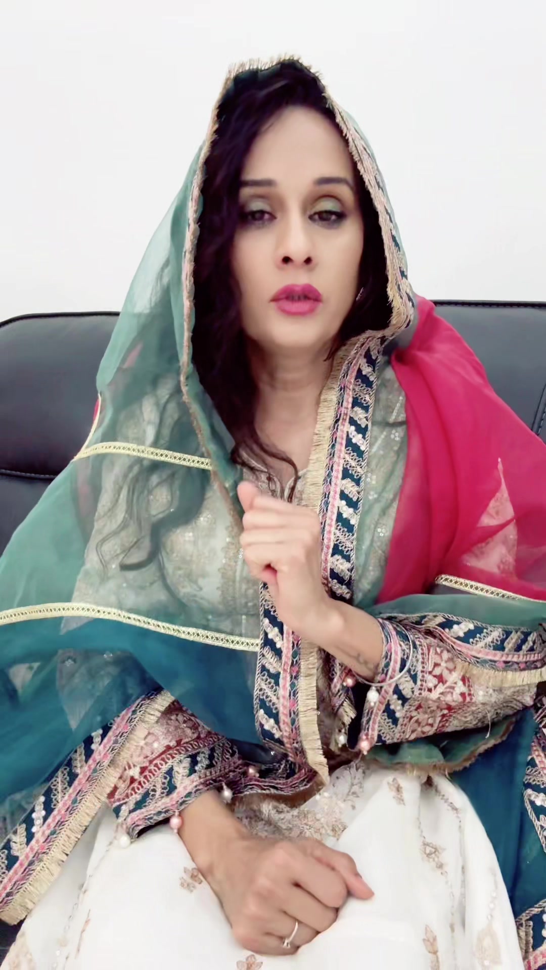 @Soni Paras