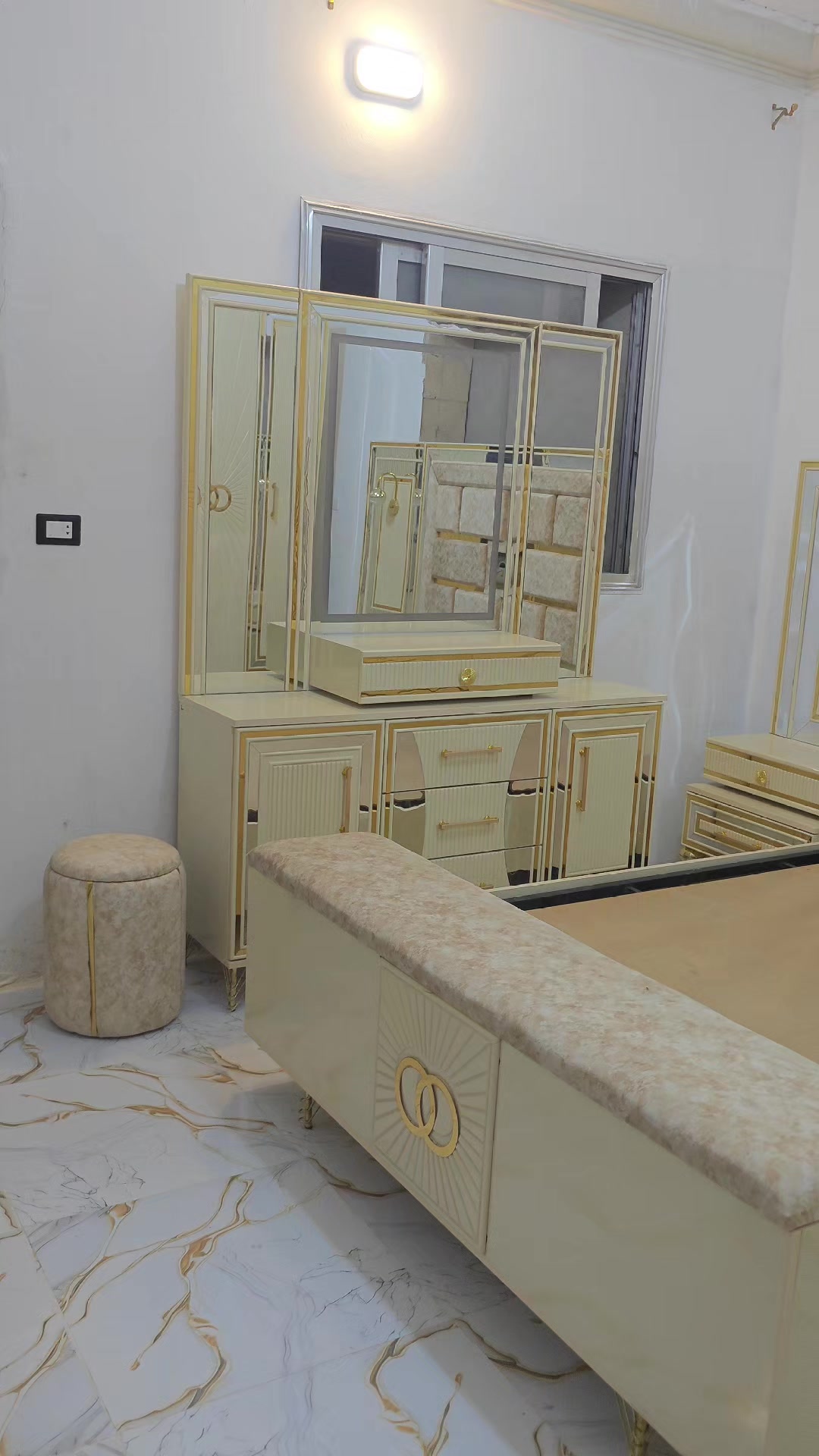 @مفروشات الرائد 🏠