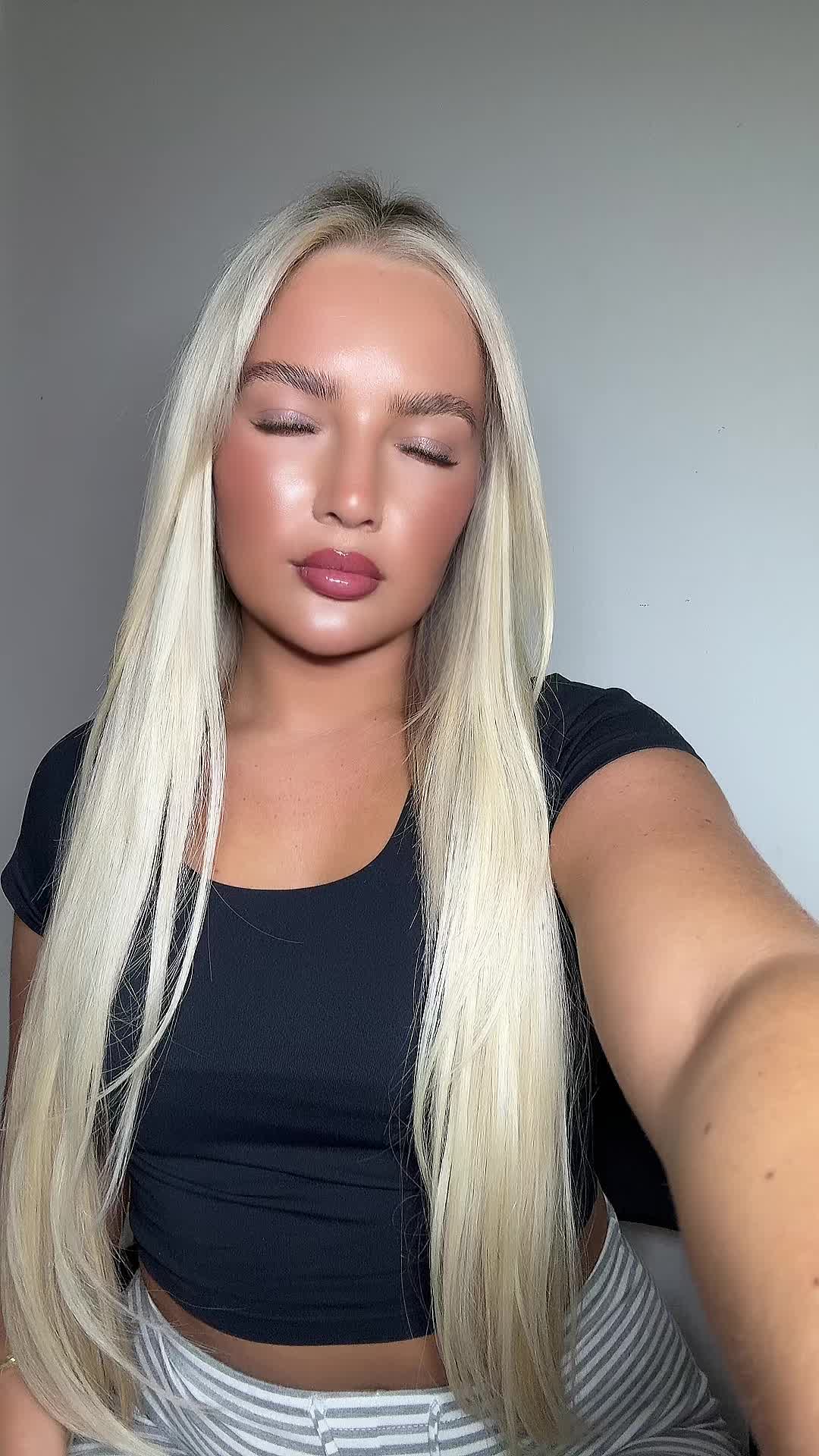 @Rhi🤍🌶️