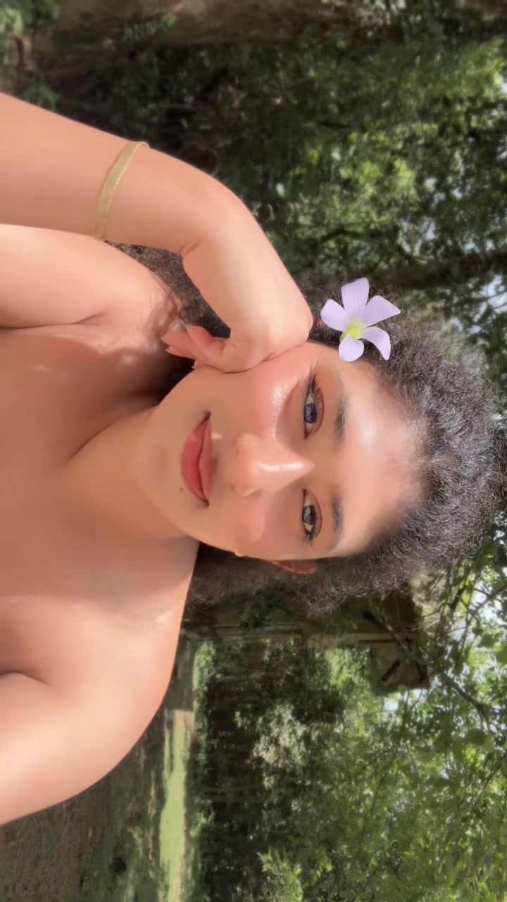@Minoli Disanayaka | Vlogger 🎀