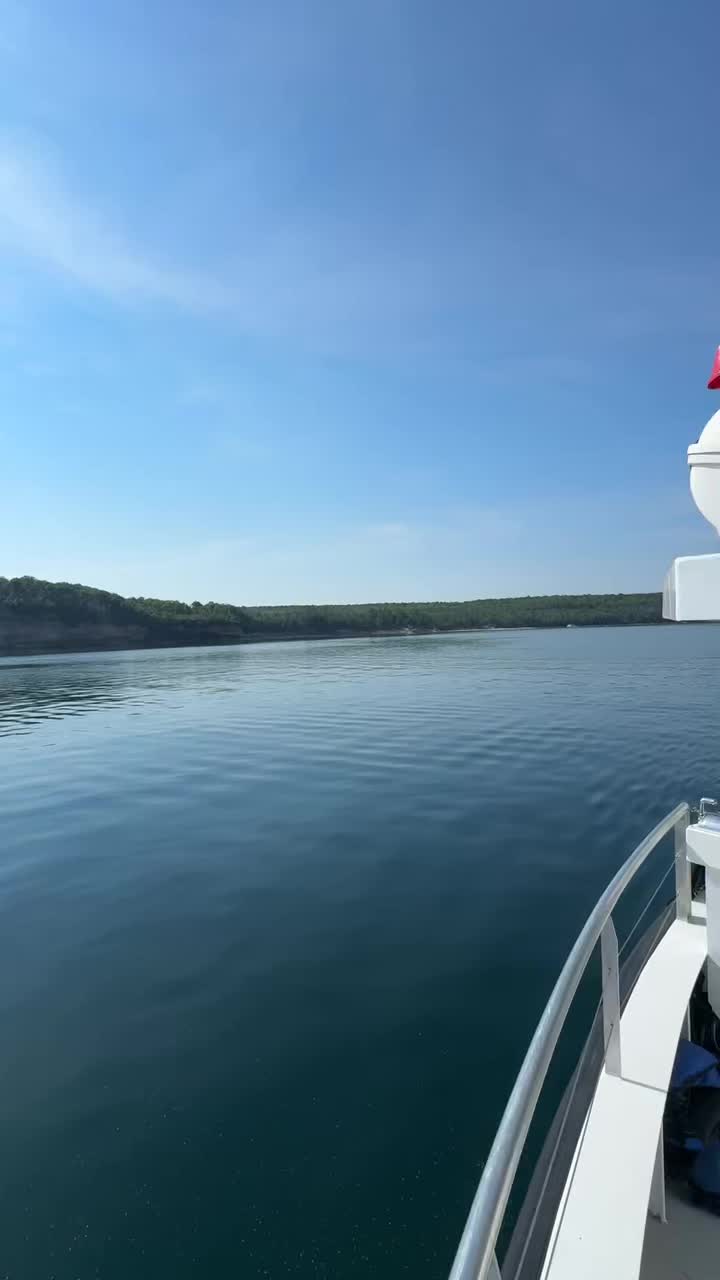 @Pictured Rocks Kayaking