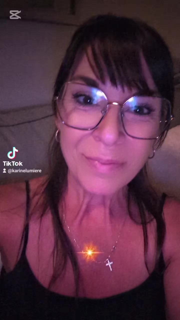 @Karinelumiere