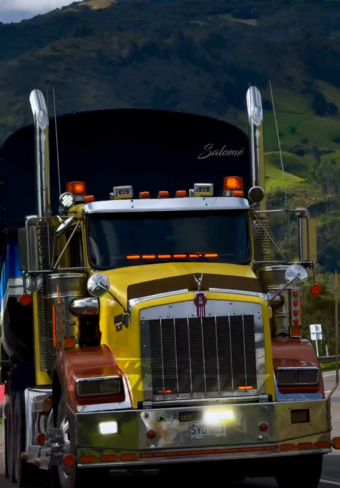 @Trucks Racing