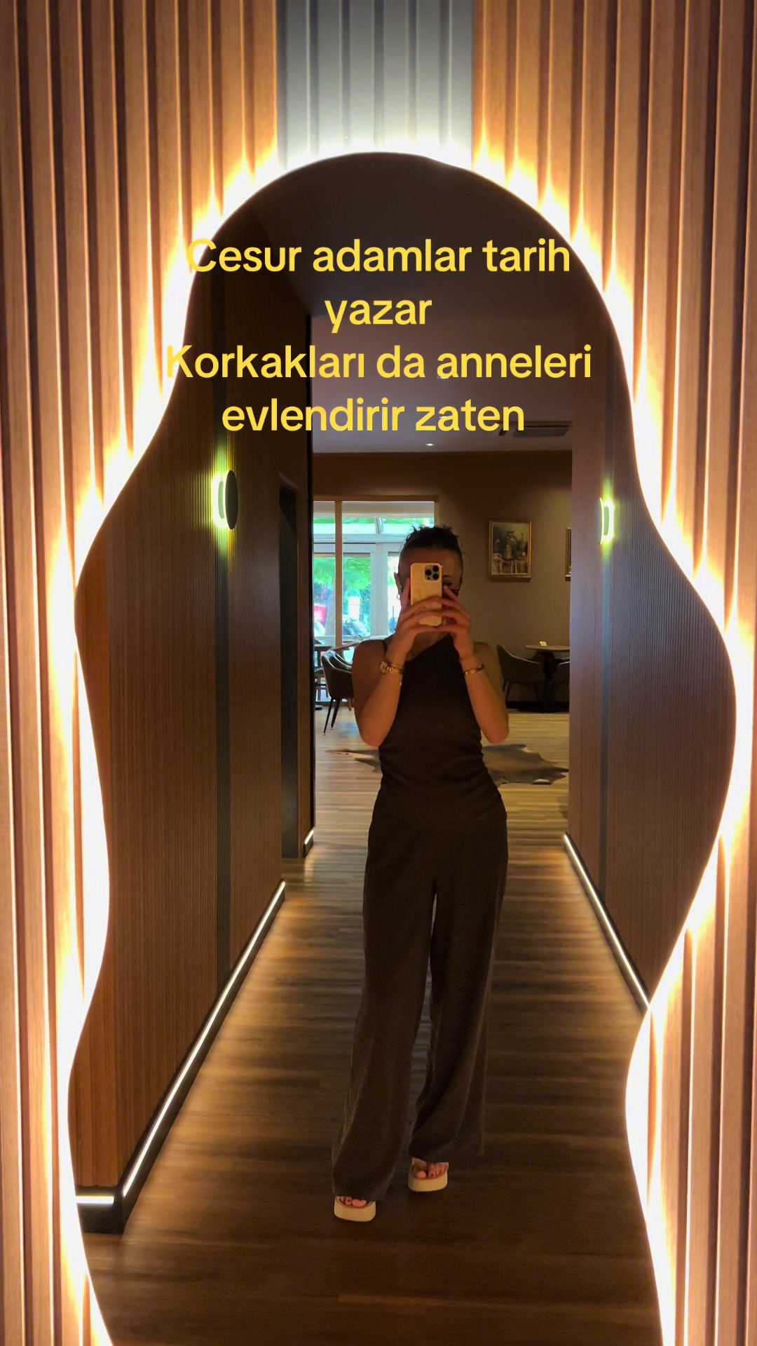 @𝑹𝒐𝒔𝒆𝒉𝒓𝒂 ✶