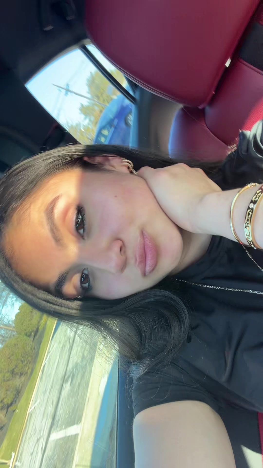@Helen.