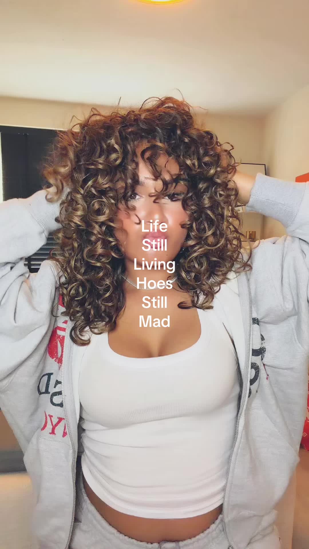 @ella kaplan🤍