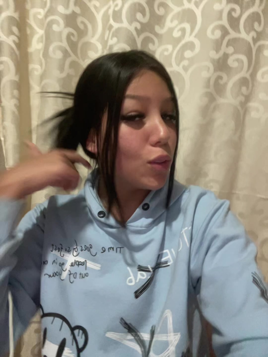 @Let&iacute;cia.akamine_