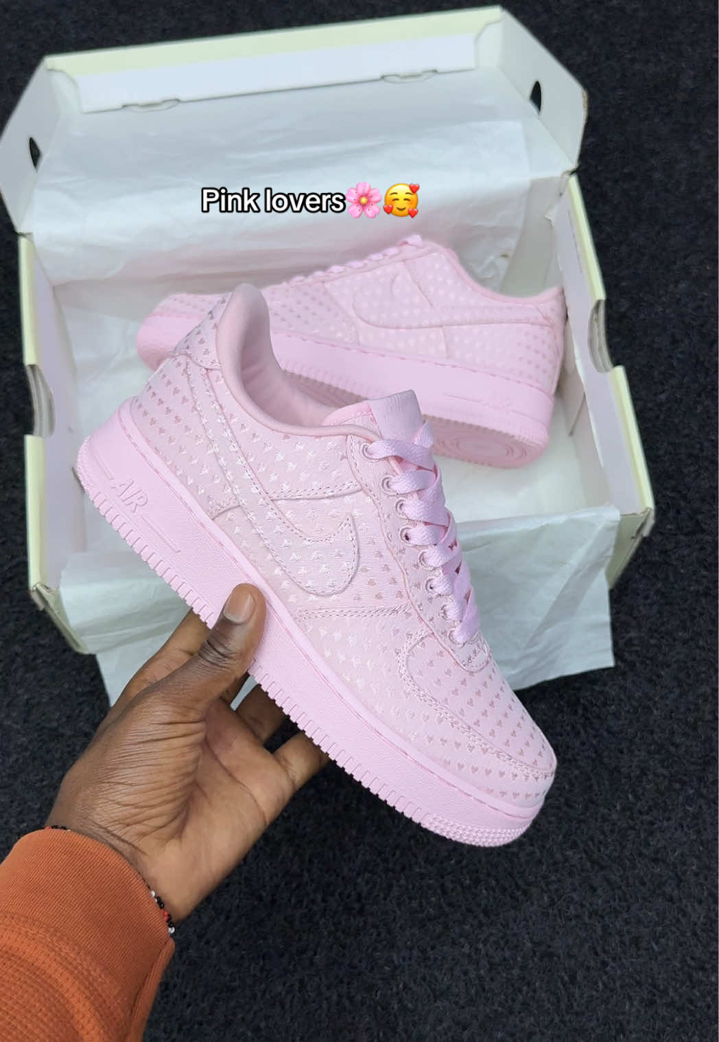 @NAIROBI SNEAKERS™️
