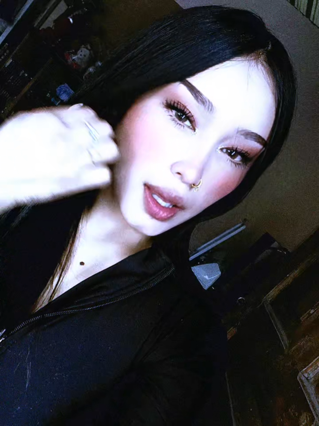 @𝖘𝖍𝖊𝖞