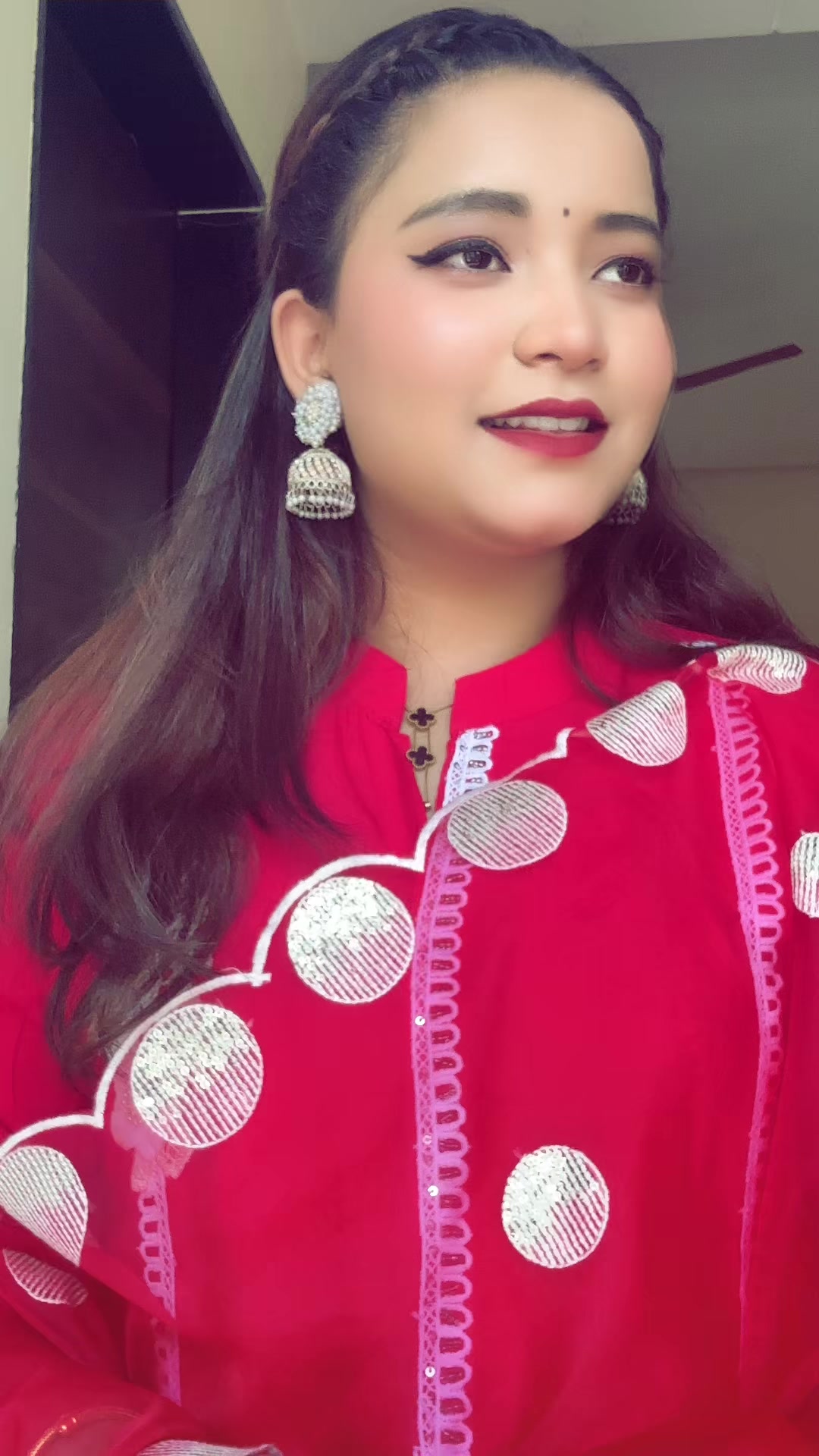 @Simran pariyar🎵