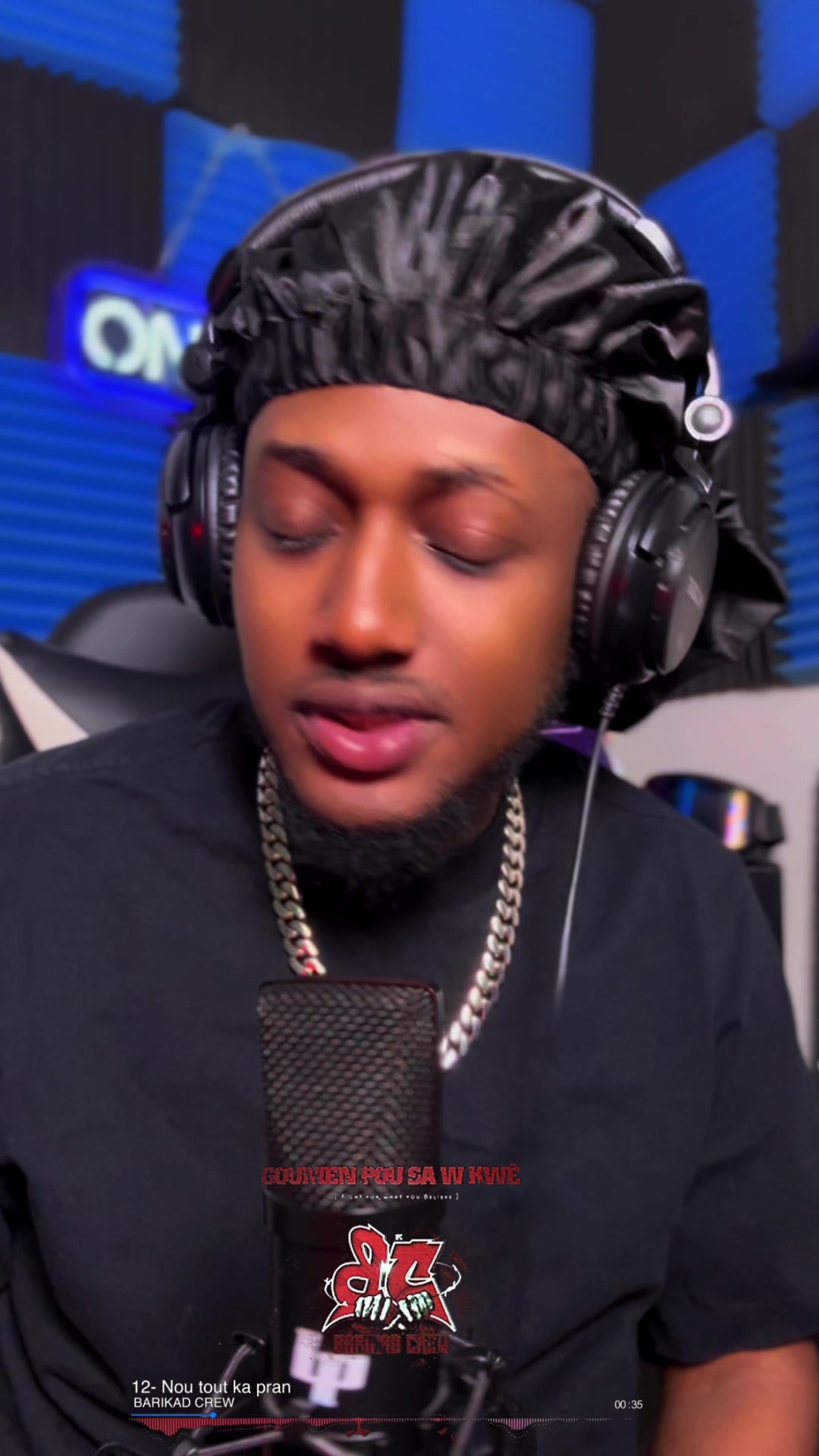 @ℙ𝕪𝕧𝕠 𝕆𝕟 𝕋𝕙𝕖 𝕄𝕚𝕔🎙️