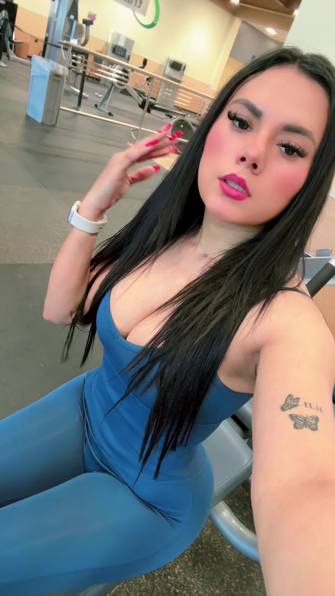 @Vanessa Flores6901