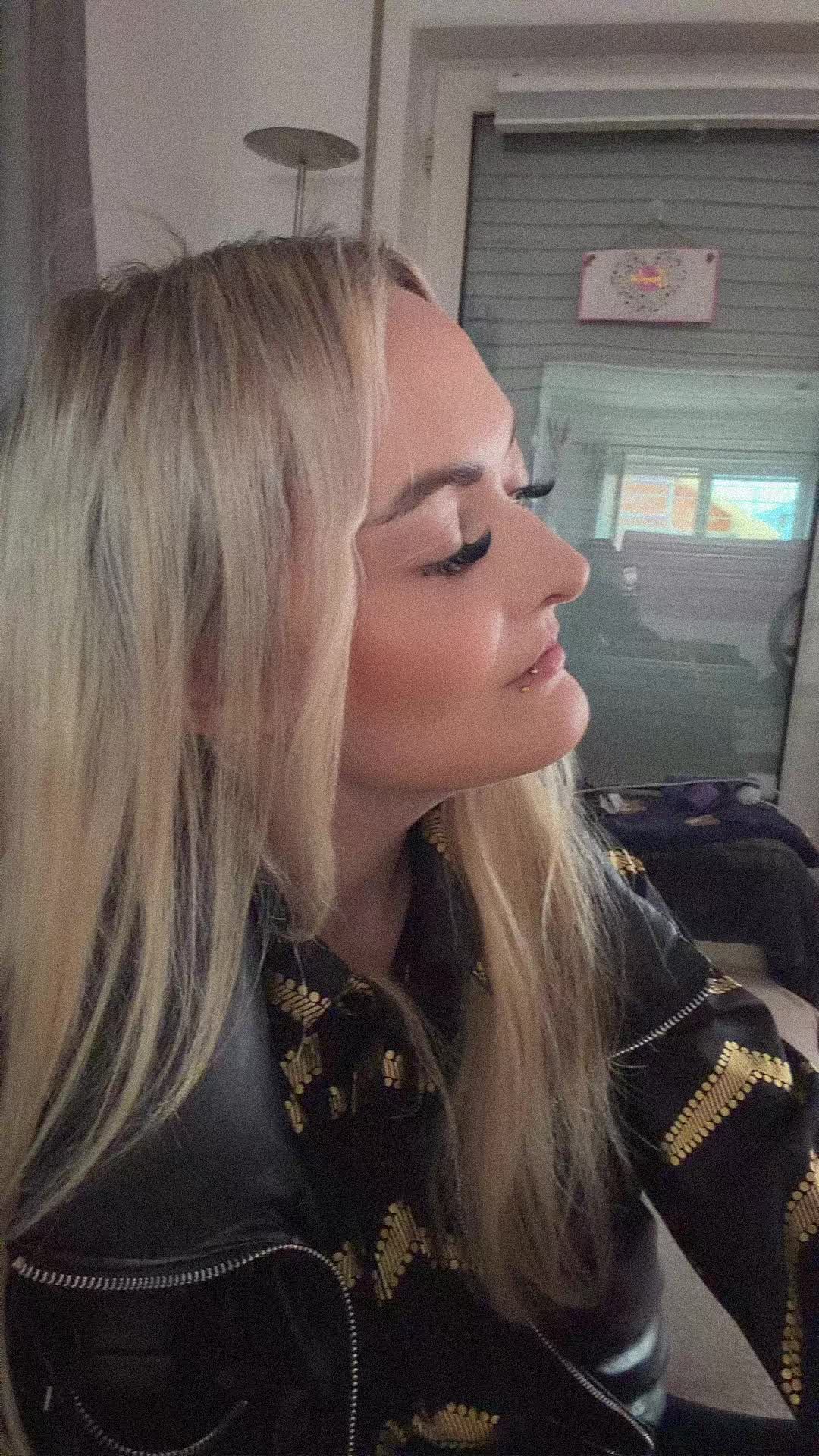 @Alex-Blond