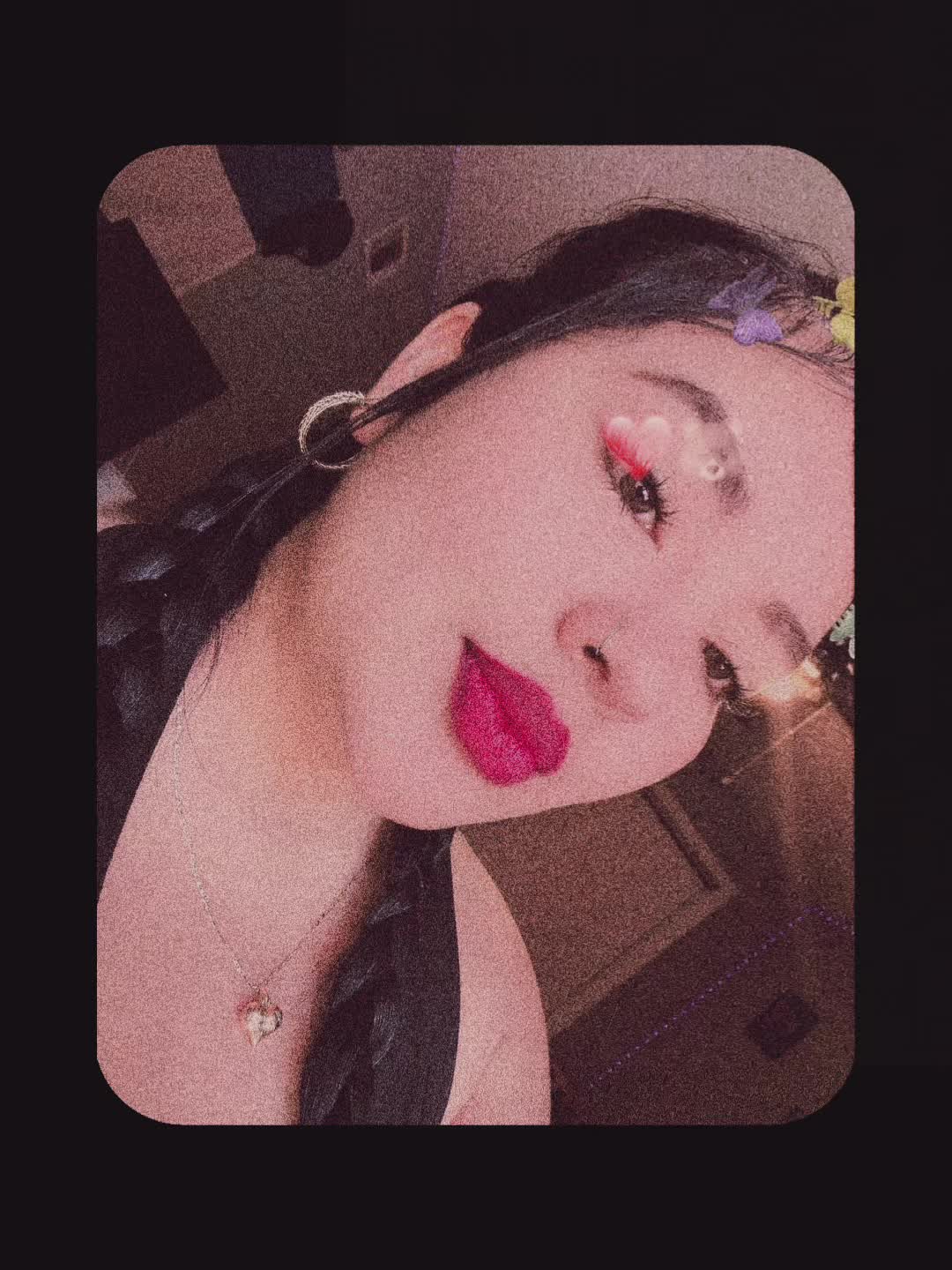 @DANIELA ♡🦇
