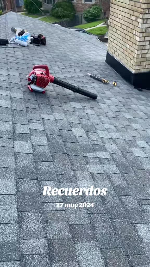 @Sebastián