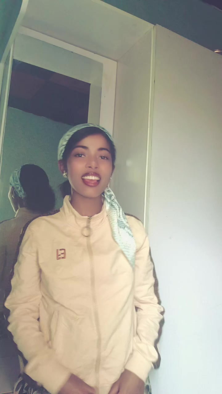 @Rodi 👸😇