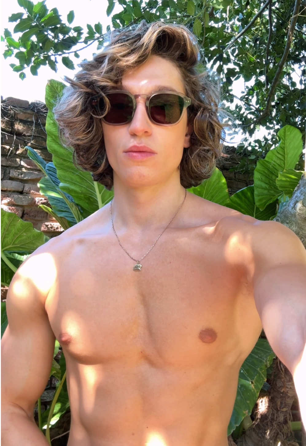@milokleos