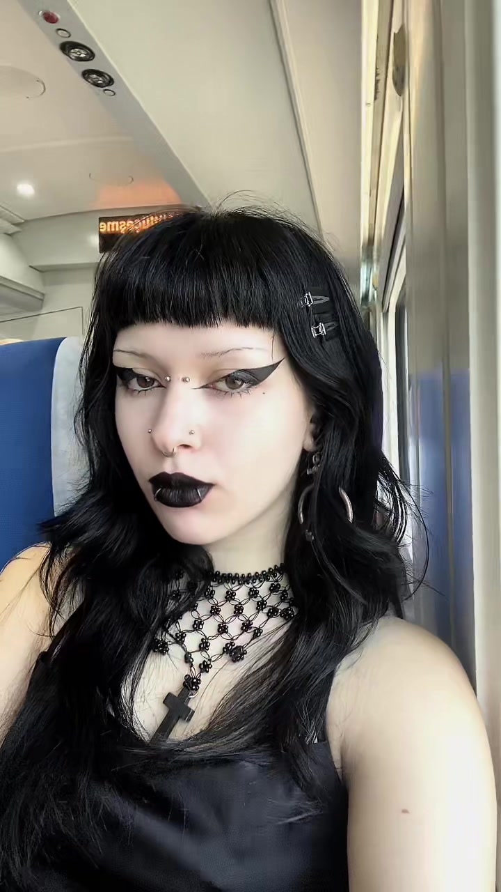 @Rana Lugosi ╋━