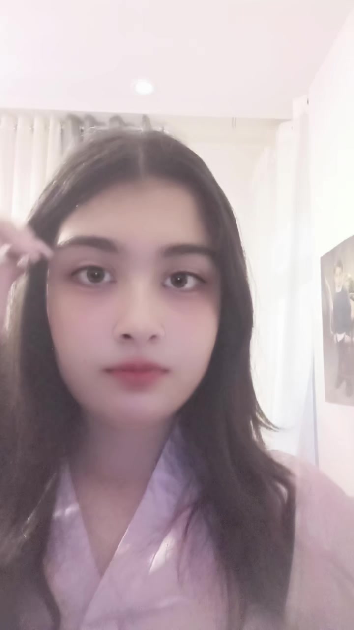 @𝐻𝑒𝓁𝒾𝒶 🐇💕
