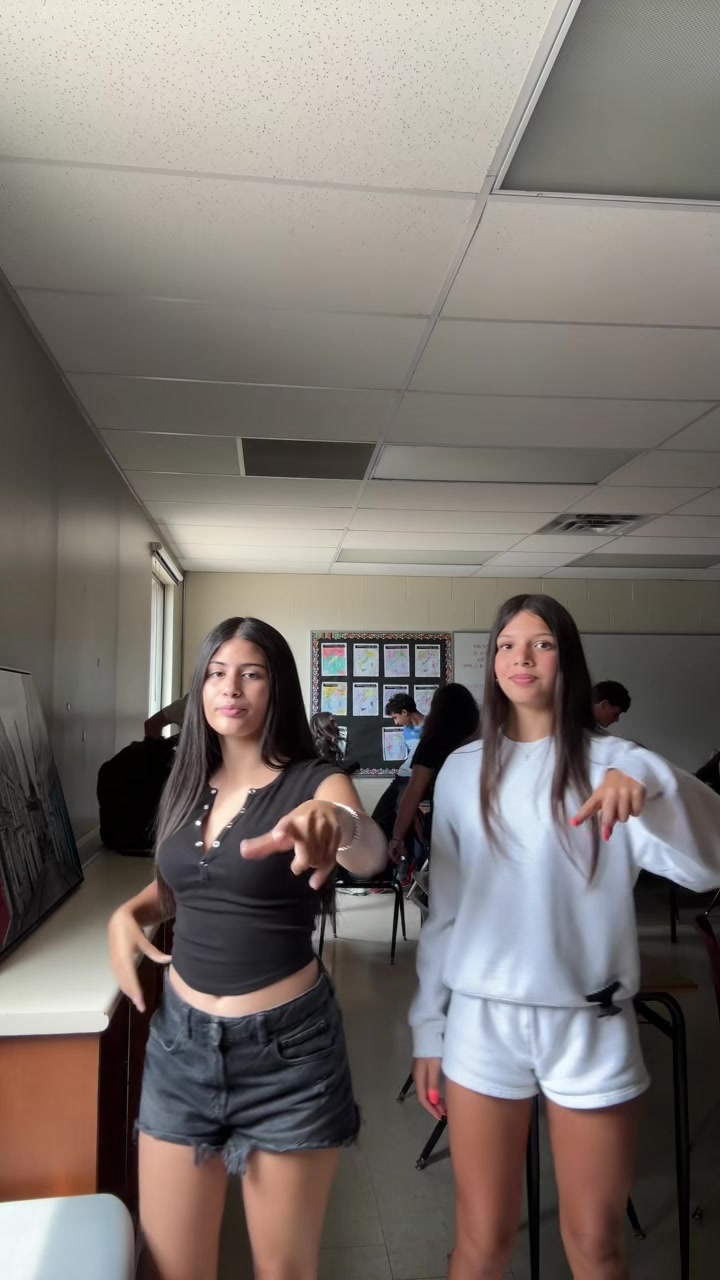 @𝐎𝐋𝐈𝐕𝐈𝐀.𝐀𝐋𝐖𝐀𝐘𝐒𝐒𝐒