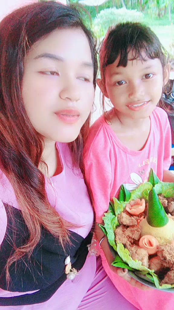 @💞WIWIT GEMOY💞