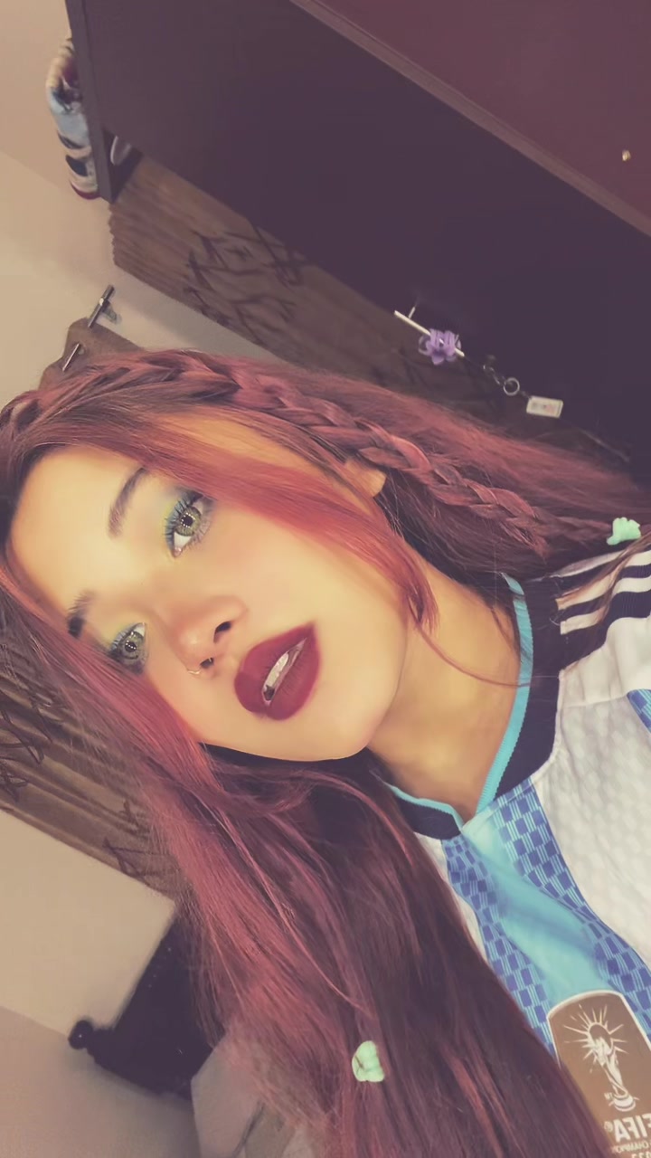 @🍷