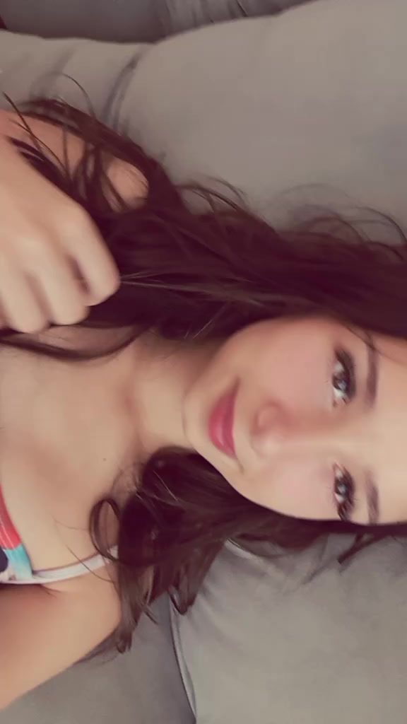 @Mirela Cristina💫