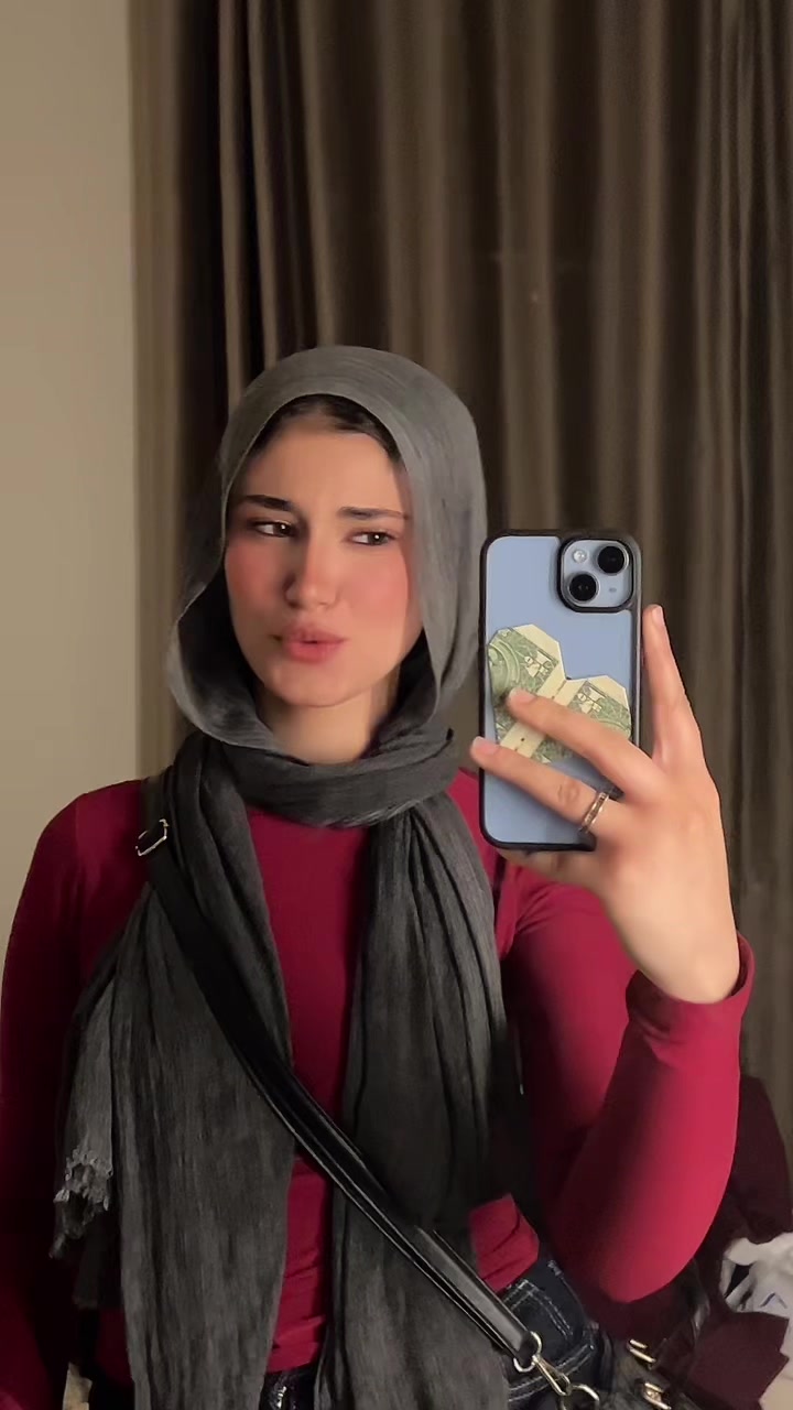 @هناااا