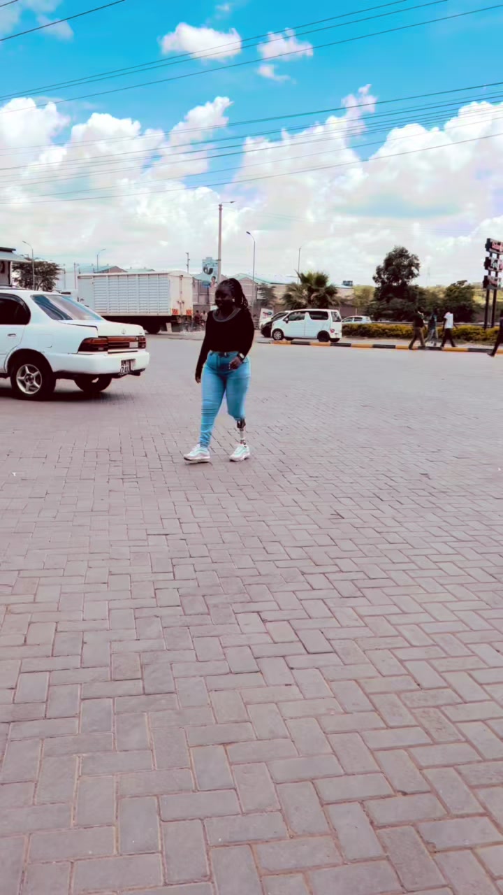 @Nancy Cosy 🦿