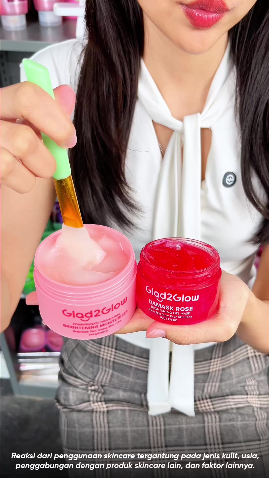 @Glad2Glow_Official