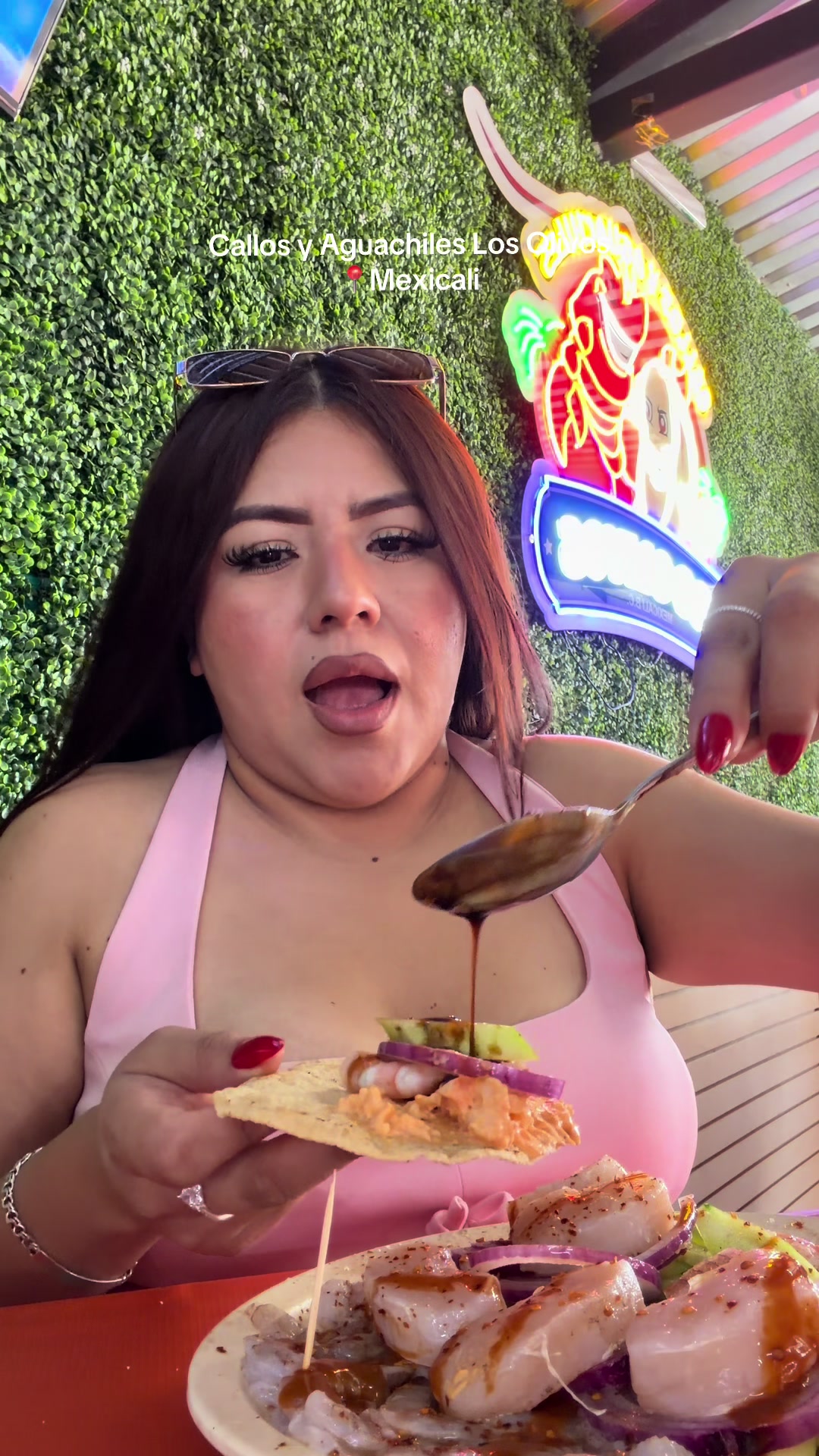 @Laura Sarah&iacute;