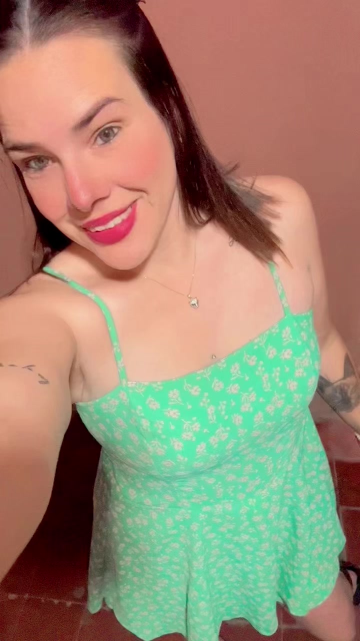 @𝓥𝓪𝓷𝓮 𝓑𝓮𝓷𝓲𝓽𝓮𝔃🌹